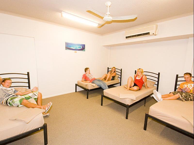 Global Backpackers Cairns Central المظهر الخارجي الصورة